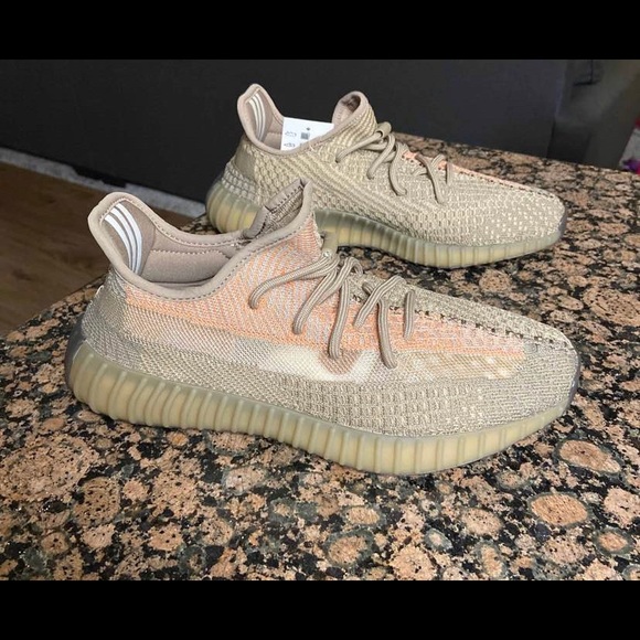 Yeezy Boost 350 - Picture 2 of 4